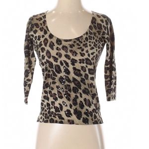 August Silk 33% silk knitted top.Petit size,9%Metalic animal print,with sequin
